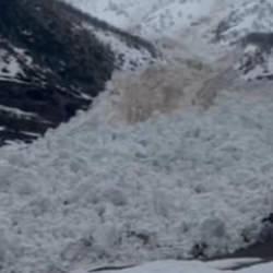 &Ccedil;ığ paniği: K&ouml;y halkı faciadan d&ouml;nd&uuml;