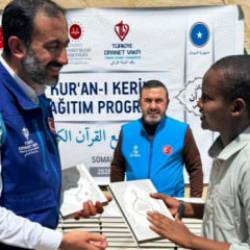 TDV'den 96 &uuml;lkeye yaklaşık 2,5 milyon Kur&rsquo;an-ı Kerim dağıtımı!