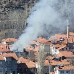 Yer: K&uuml;tahya! Namaz &ccedil;ıkışı fark ettiler: K&ouml;yl&uuml;n&uuml;n aklı felaketi &ouml;nledi 