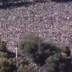 ABD halkı sokaklara d&ouml;k&uuml;ld&uuml;! "Krallara hayır" isyanı: Trump'a karşı tarihi protesto