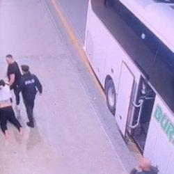 Babasını boğarak &ouml;ld&uuml;ren ş&uuml;pheli yakalandı! O anlar anbean kamerada 