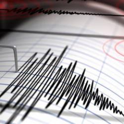 Ege Denizi'nde 5,1 b&uuml;y&uuml;k&uuml;l&uuml;ğ&uuml;nde deprem meydana geldi