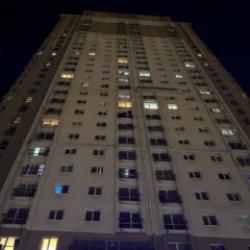 İstanbul'da feci &ouml;l&uuml;m: 35 katlı binadan d&uuml;şerek can verdi!