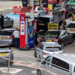 İngiltere'den kriz haberi geldi! Kısıtlamalar başladı, en b&uuml;y&uuml;k şirketten a&ccedil;ıklama...