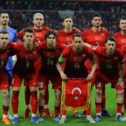FIFA'dan dev para &ouml;d&uuml;l&uuml;! T&uuml;rkiye, D&uuml;nya Kupası'ndan servet kazanacak