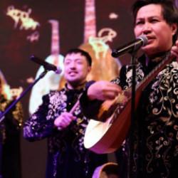 &Uuml;nl&uuml; m&uuml;zik grubu yeni alb&uuml;m lansmanını Bağcılar'da yaptı