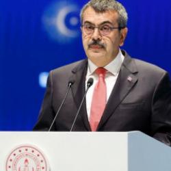 Bakan Tekin'den canlı yayında rest: Yaptırmam kardeşim