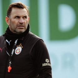 Okan Buruk Fenerbah&ccedil;e'nin eski golc&uuml;s&uuml;yle g&ouml;r&uuml;şt&uuml;! Bonservisine 77 milyon euro &ouml;denmişti