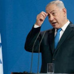 Se&ccedil;im &ouml;ncesi &ccedil;arpıcı anket! Anketler Netanyahu&rsquo;ya kırmızı ışık yaktı!