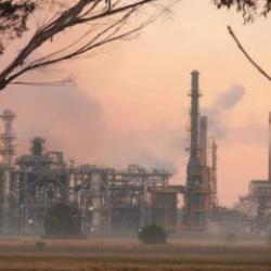 Avustralya'da petrol rafinerisinde yangın