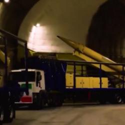 İran'dan ABD'ye g&ouml;vde g&ouml;sterisi: Yer altında dev hazırlık