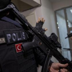 Son Dakika: 67 ilde dev operasyon! Y&uuml;zlerce ş&uuml;pheli yakalandı