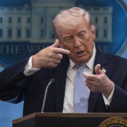 Trump, 'K&uuml;ba'ya da uğrayabiliriz' demişti: Pentagon'dan sessiz hazırlık