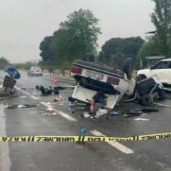 Aydın'da sinyalizasyon direğine &ccedil;arpan otomobil takla attı