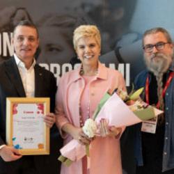 Gen&ccedil;lerin g&ouml;z&uuml;nden İstanbul: Canon gen&ccedil;lik programı sergisi ziyaret&ccedil;ileriyle buluşuyor