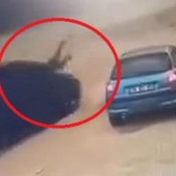 Giresun'da hafif ticari aracıyla husumetlisine &ccedil;arpıp ka&ccedil;tı: O anlar kamerada