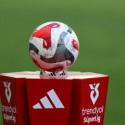 S&uuml;per Lig'in en değerli futbolcuları belli oldu: Barış Alper ve Oulai'den rekor...