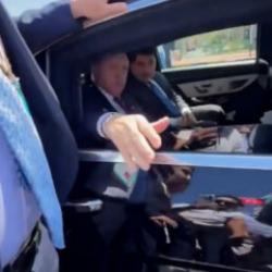 Cumhurbaşkanı Erdoğan sevgi g&ouml;sterisine kayıtsız kalmadı