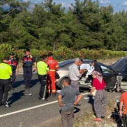 Muğla'da hastane d&ouml;n&uuml;ş&uuml; kaza: 3 yaralı