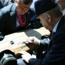 Cumhurbaşkanı Erdoğan, EFES 2026&rsquo;da SARBOT L1&rsquo;i İnceledi