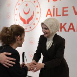 Bakan G&ouml;ktaş, bakanlık personeli ile bayramlaştı