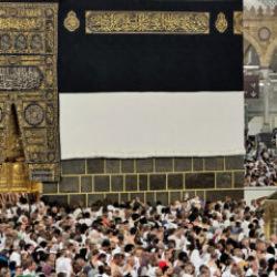 Hacı adayları kutsal mekanları ziyaret ediyor