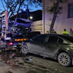 İstanbul'da feci kaza! Ortalık savaş alanına d&ouml;nd&uuml;