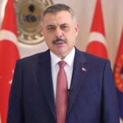Bakan &Ccedil;ift&ccedil;i'den bayram d&ouml;n&uuml;ş&uuml; trafik uyarısı