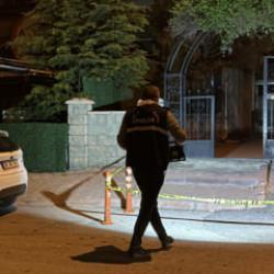 Darbedilen kadını kurtarmaya &ccedil;alışan iki kardeş bı&ccedil;aklandı