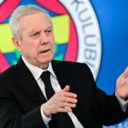 Fenerbah&ccedil;e'nin yeni teknik direkt&ouml;r&uuml; belli oldu! Ekibindeki isimler bile netleşti