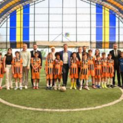 TBMM Adaket Komisyonu Başkanı C&uuml;neyt Y&uuml;ksel&rsquo;den Sinop Spor&rsquo;a destek ziyareti 