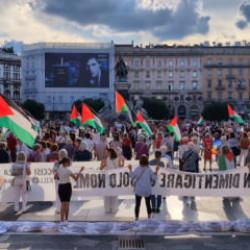 İtalya'da, İsrail'in Gazze'deki saldırılarında vefat eden Filistinli &ccedil;ocuklar anıldı