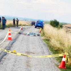 Tarlada korkun&ccedil; olay: Baba ve oğlu canice katledildi
