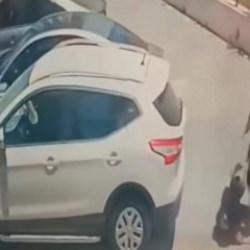 Adana'da 'platonik aşk' dehşeti! Sokak ortasında bı&ccedil;akladı