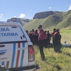 Erzurum'da 6 g&uuml;nd&uuml;r aranan 17 yaşındaki &ccedil;obandan acı haber 