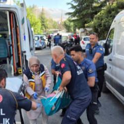 Malatya'da aile faciası! Kızını &ouml;ld&uuml;r&uuml;p, eşini ve diğer kızını yaraladı