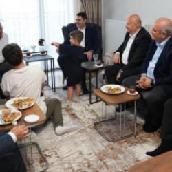 Bakan Kurum&rsquo;dan Yusuf ve dedesine ziyaret! Duygusal anlar
