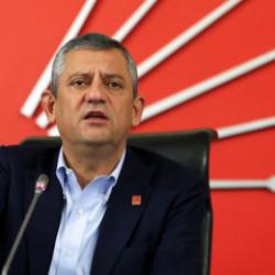 &Ouml;zg&uuml;r &Ouml;zel'in yeni parti ihtimalinde se&ccedil;menin oy tercihi belli oldu