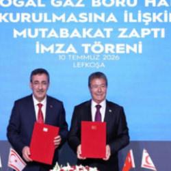T&uuml;rkiye ile yavru vatan arasında imzalar atıldı! Yeni doğal gaz hattı geliyor