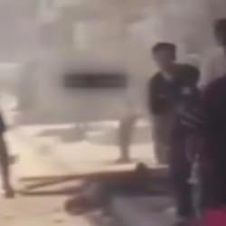 Katil İsrail, Gazze&rsquo;de cenaze t&ouml;renine saldırı d&uuml;zenledi: 7 &ouml;l&uuml;, 19 yaralı