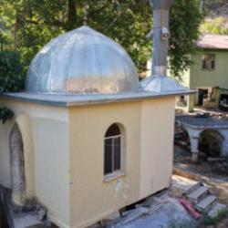 Mersin'de 9 metrekarelik cami dikkat &ccedil;ekiyor!