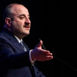 Mustafa Varank'tan H&uuml;seyin &Ccedil;elik'e tepki: FET&Ouml; postacılığı yaptı, bizi tehdit etti