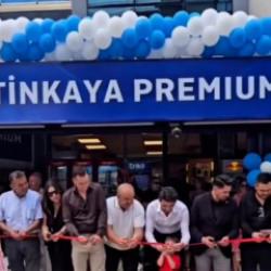 Tekel bayisinin a&ccedil;ılışına imam getirip dua okuttular!