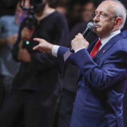 Siyaset g&uuml;ndemine oturdu! CHP'lileri ayaklandıran iddia! Peş peşe sert a&ccedil;ıklamalar! 
