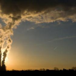  Enerji krizi gazdan k&ouml;m&uuml;re ge&ccedil;işi tetikledi! K&uuml;resel emisyonlarda yeni rekor kapıda!