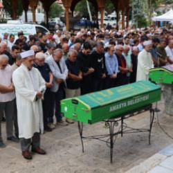 Ayrı şehirlerde yaşayan anne ve oğlu 2 saat arayla &ouml;ld&uuml;