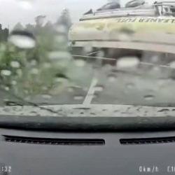 Malezya'da yakıt tankeri dehşet sa&ccedil;tı: Anne ve oğlu yanarak can verdi