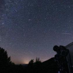 Bu gece g&ouml;ky&uuml;z&uuml;ne bakmayı unutmayın! Saatte 100&rsquo;den fazla meteor g&ouml;r&uuml;lecek