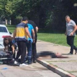 Bursa'da sır &ouml;l&uuml;m: Esnaf yol kenarında başından vurulmuş halde bulundu