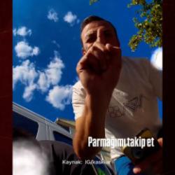 "G&ouml;zlerinle parmağımı takip et" dedi, yanındaki beyin cerrahı &ccedil;ıktı